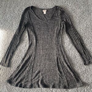 Long sleeve dress size small